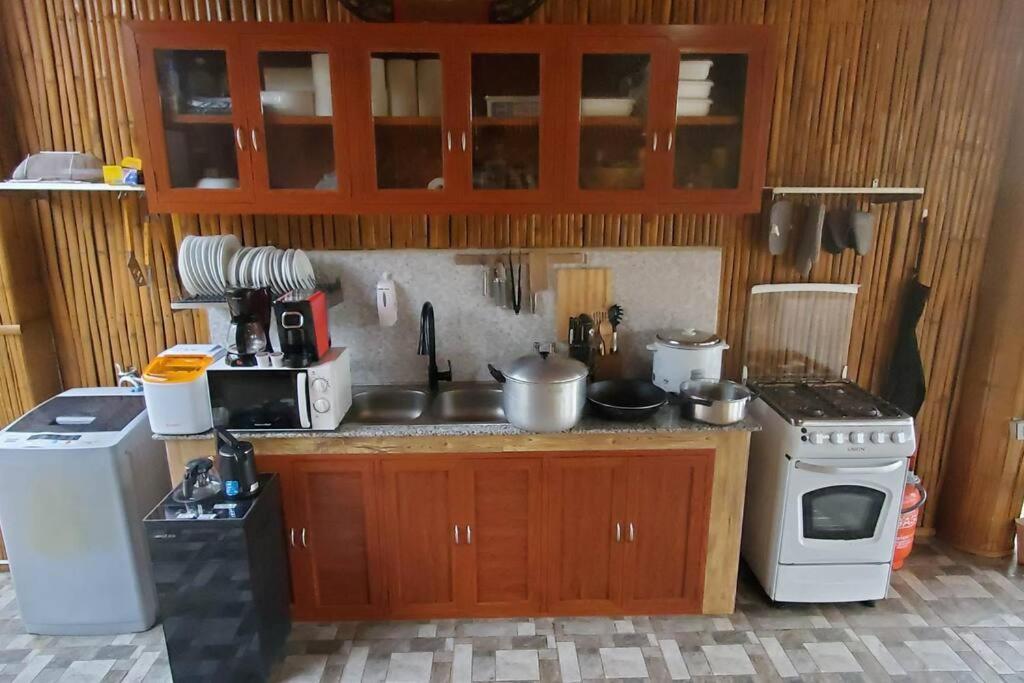 Modern Bahay Kubo In A Farm Near Tagaytay Villa Tagaytay City Екстериор снимка