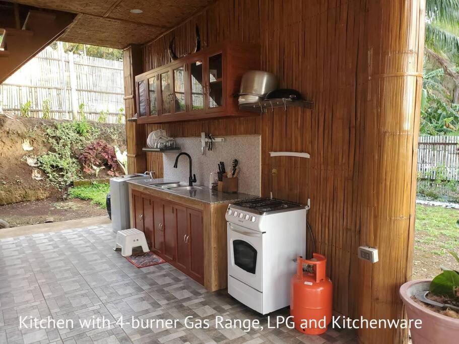 Modern Bahay Kubo In A Farm Near Tagaytay Villa Tagaytay City Екстериор снимка