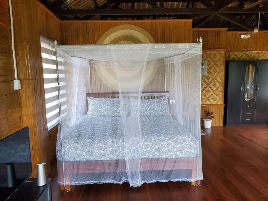 Modern Bahay Kubo In A Farm Near Tagaytay Villa Tagaytay City Екстериор снимка